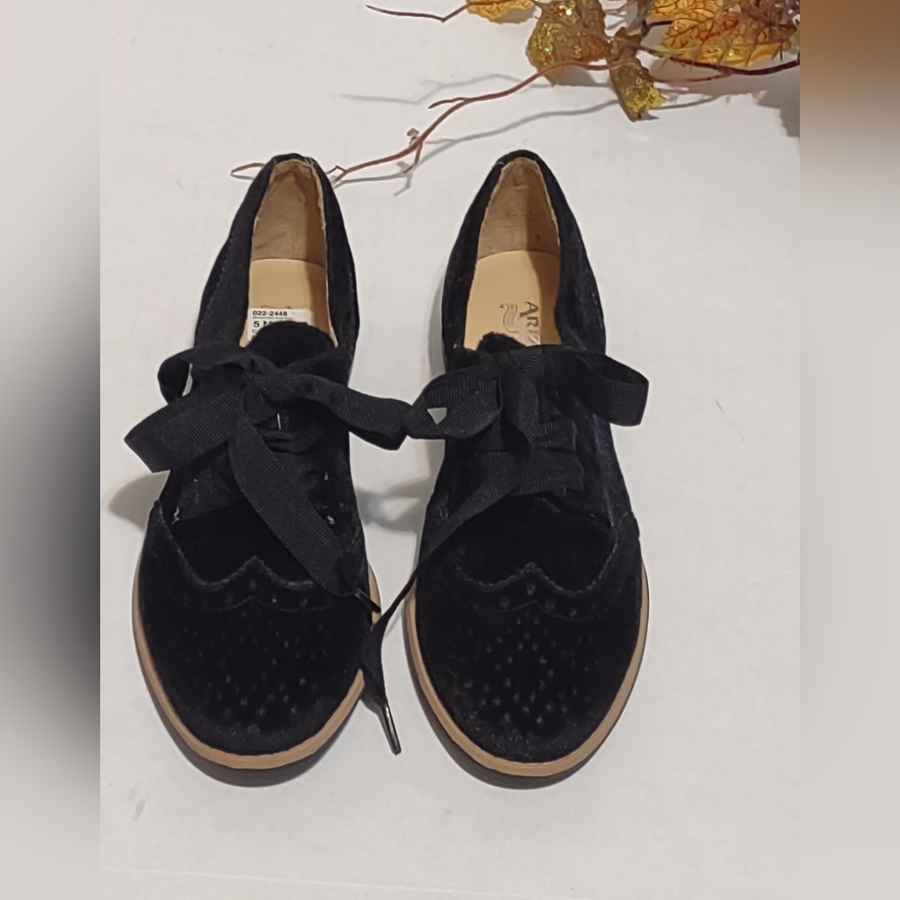 Arizona Jean Company Black Women's Flats